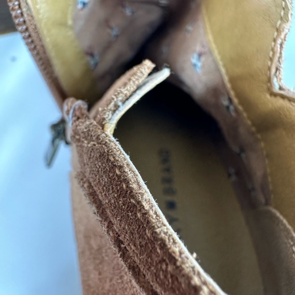 Lucky Brand Tan Suede Leather Ankle Boots (Size 7 1/2) - Picture 3 of 7